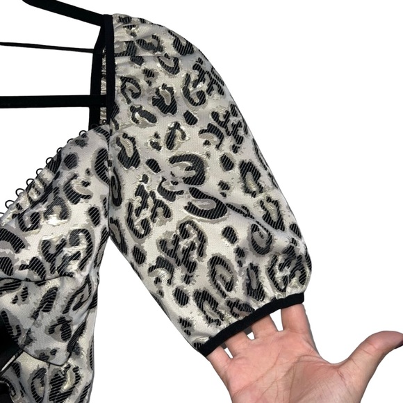 NEW NWT V. Chapman Geneva Blouse In Leopard - Picture 4 of 10